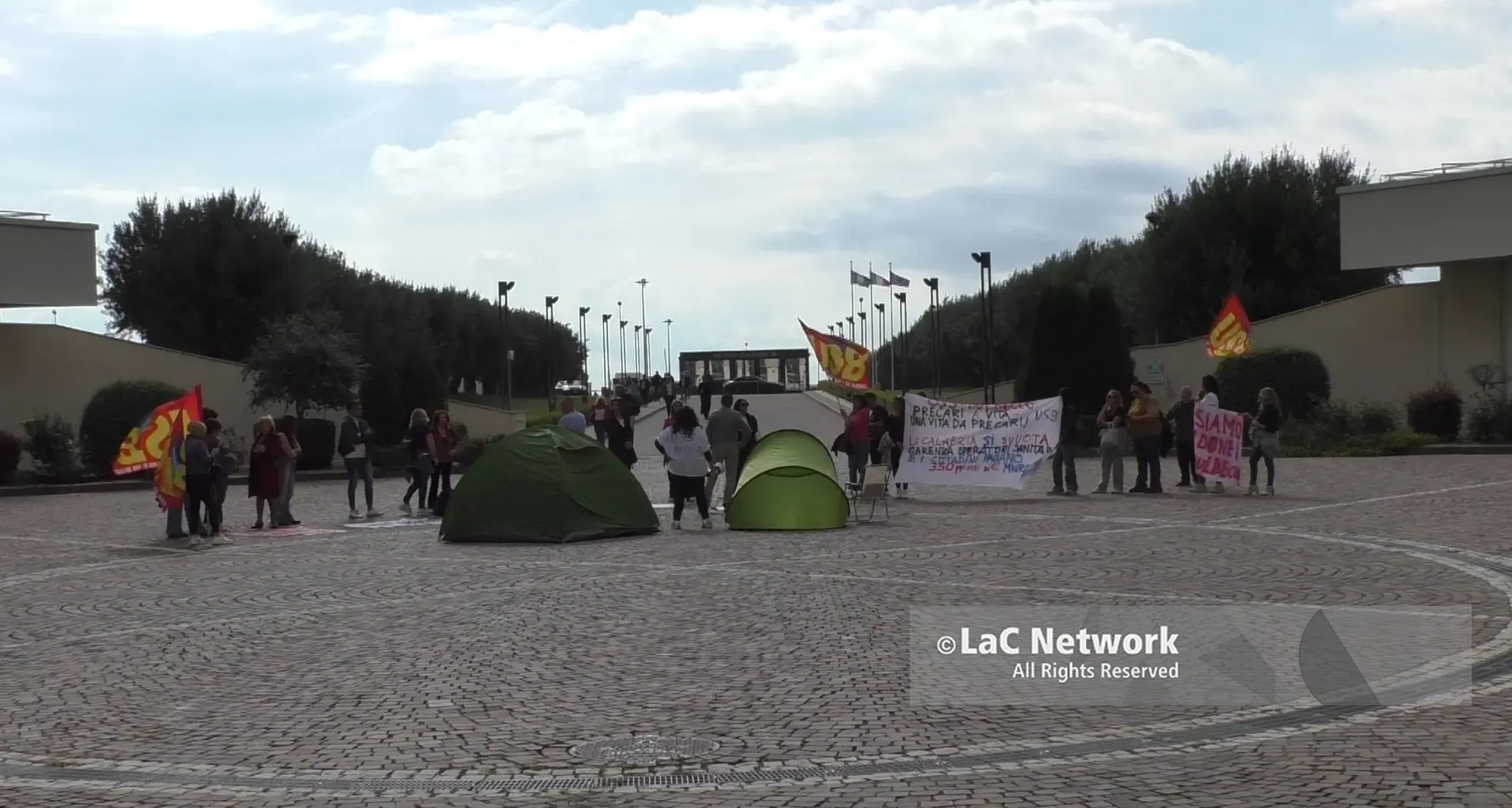 Oss della Dulbecco, appello alla Regione: «Senza proroga finiamo in mezzo alla strada». Scadenza il 24 ottobre\n\n\n