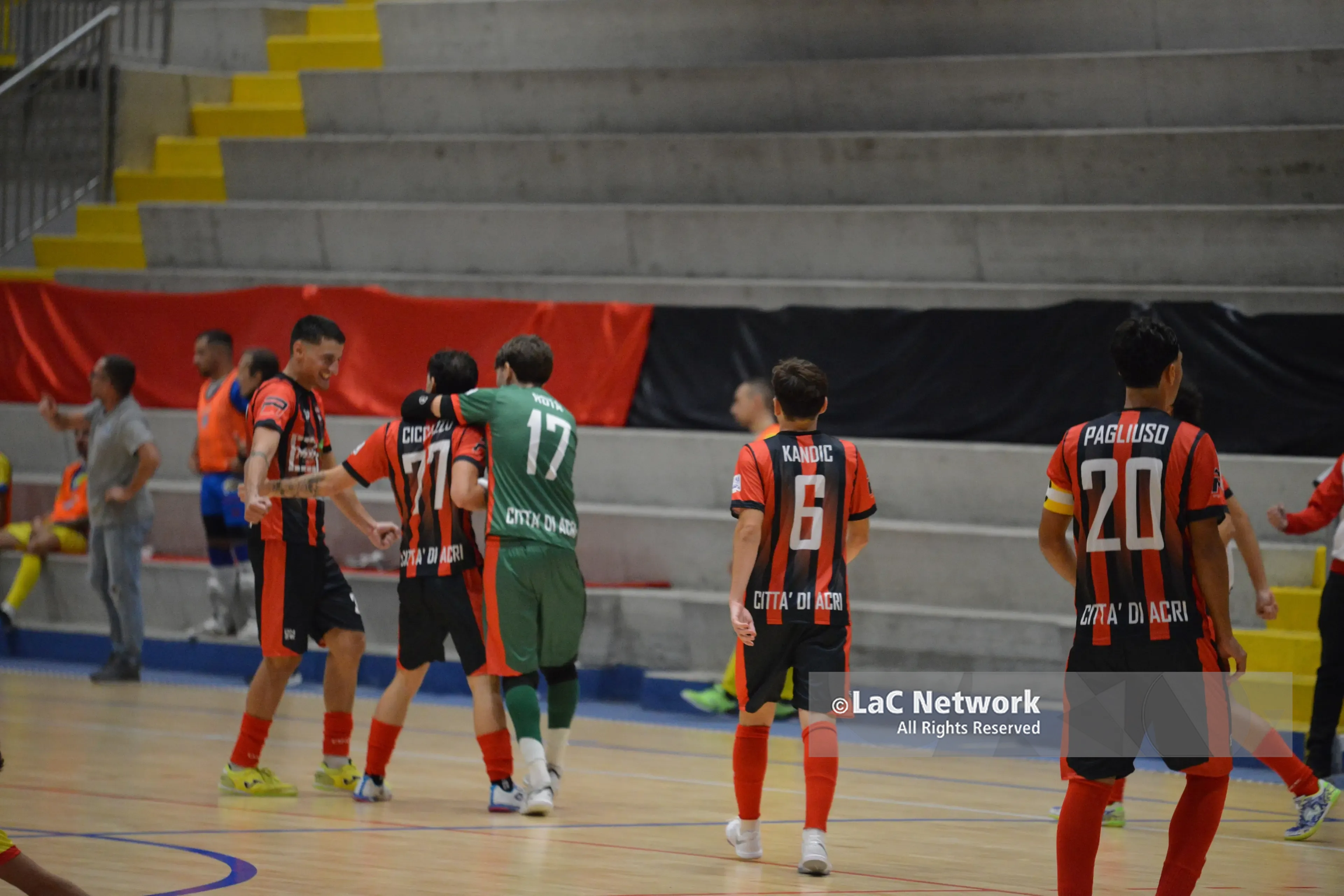 Serie A2 di futsal, l’Acri conquista tre punti a tavolino: Palermo punito per un giocatore squalificato\n