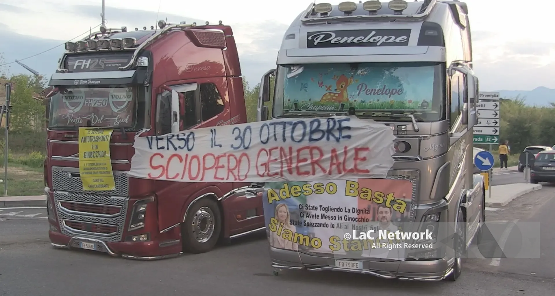 «Bloccare i camion è reato»: Urso avverte i manifestanti, il Viminale prepara le identificazioni per togliere i presidi\n