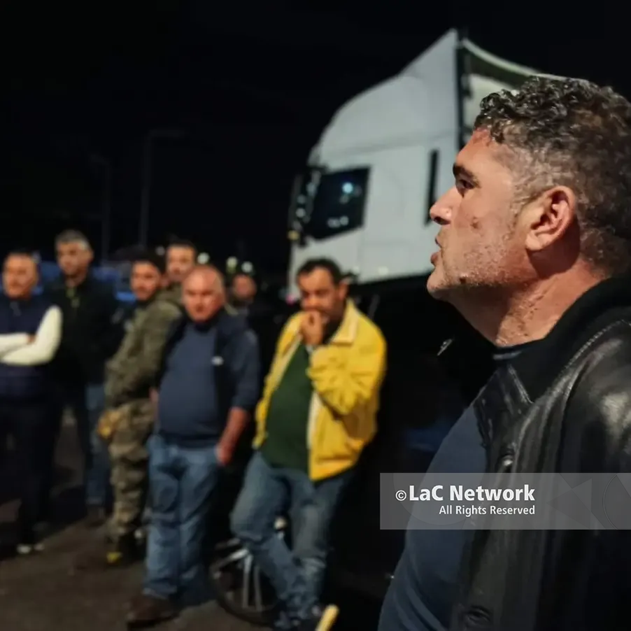 <p>Protesta dei Tir, il presidio di Vibo smobilita. Anche da Lamezia arriva lo stop alla protesta: «Non siamo gente che rompe le vetrine»</p>