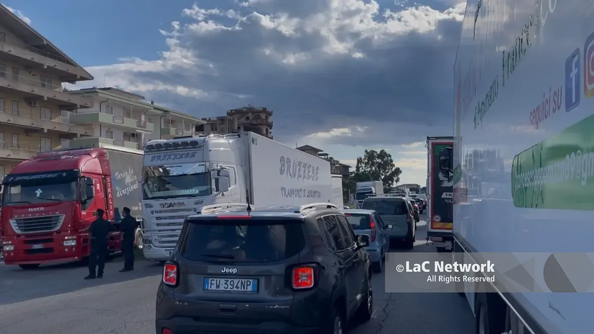 <p>Sciopero dei Tir, manifestante investito a Montalto Uffugo: indaga la polizia</p>
