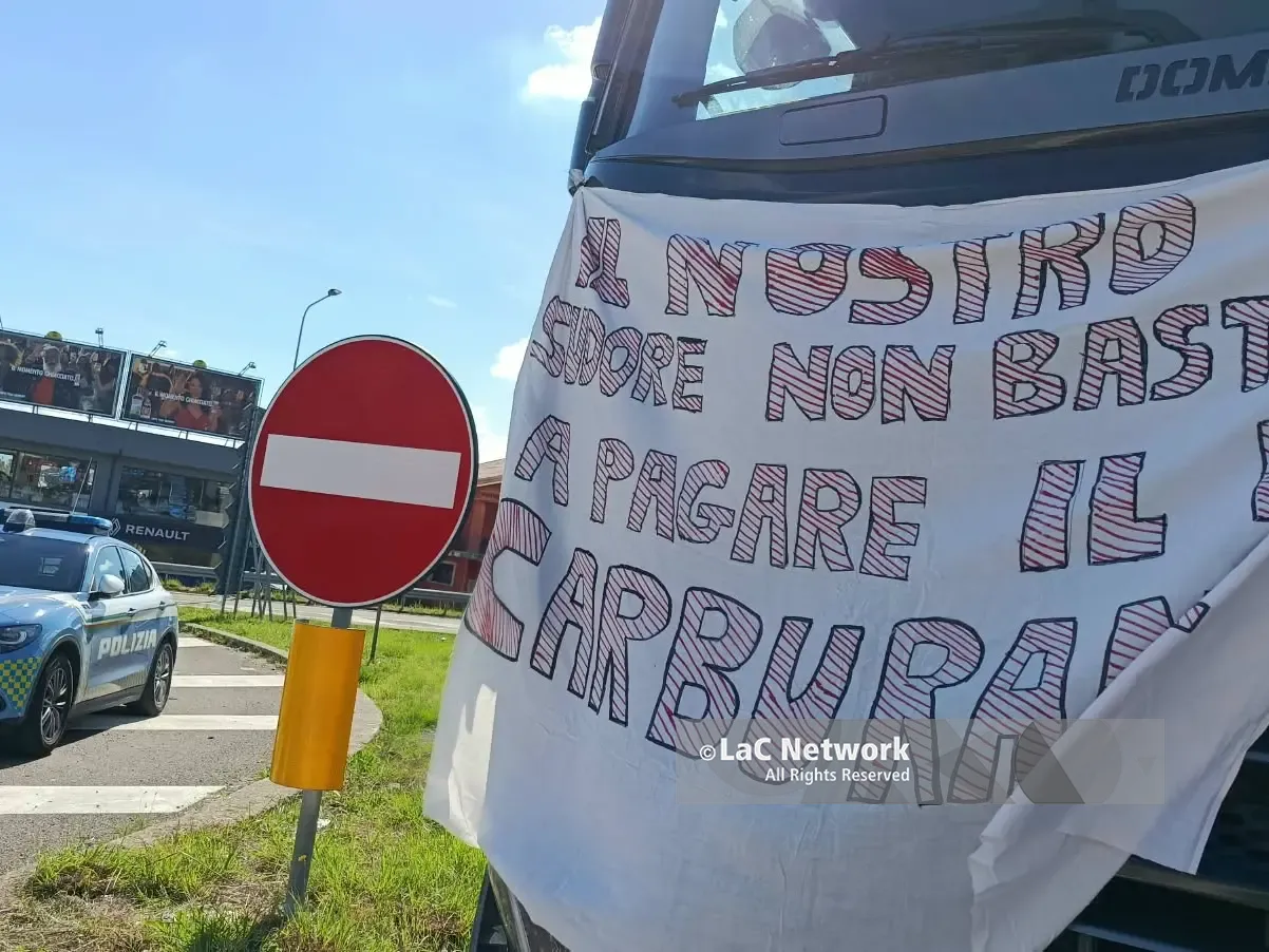 Autotrasporto, Fedralog sospende il fermo in Calabria ma avverte: «La vertenza resta aperta, il Governo ora risponda»