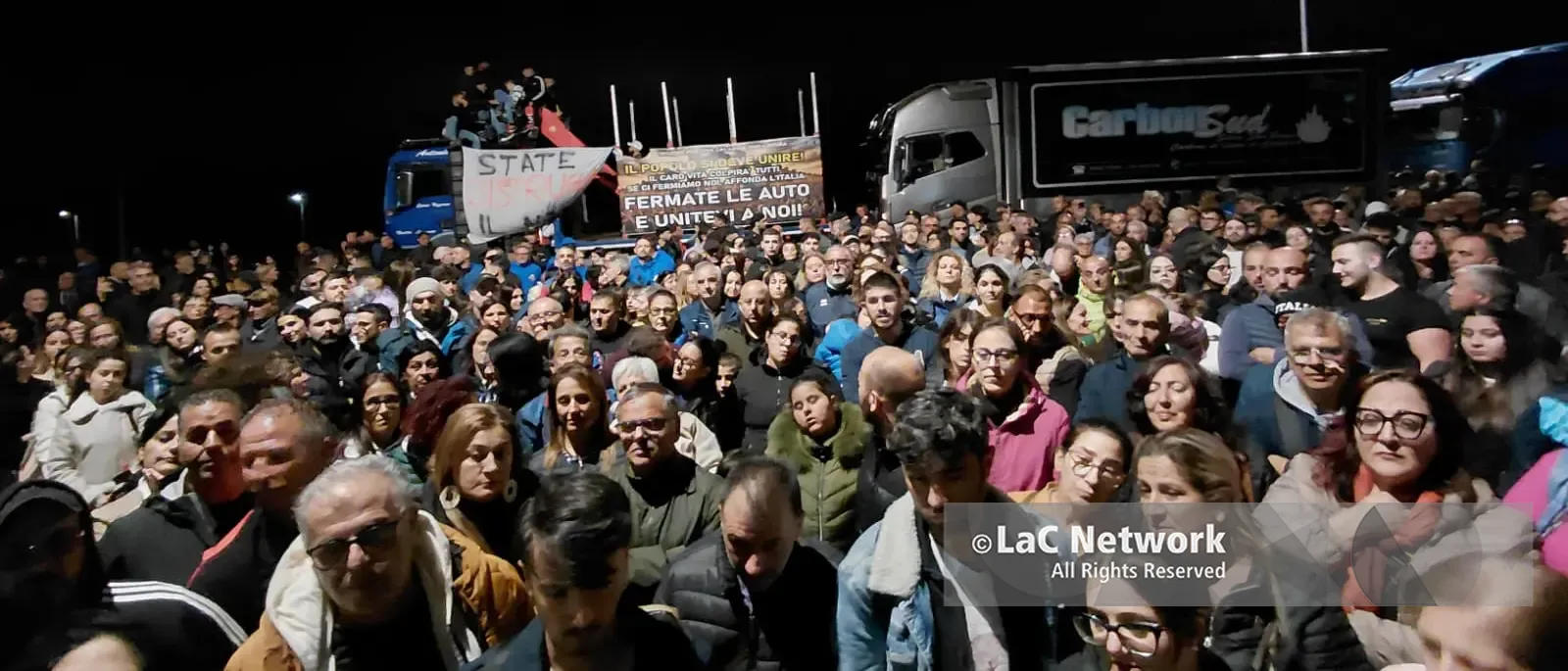 Carovita, le Serre non si arrendono: centinaia di persone al presidio di Vazzano per tenere accesa la protesta\n