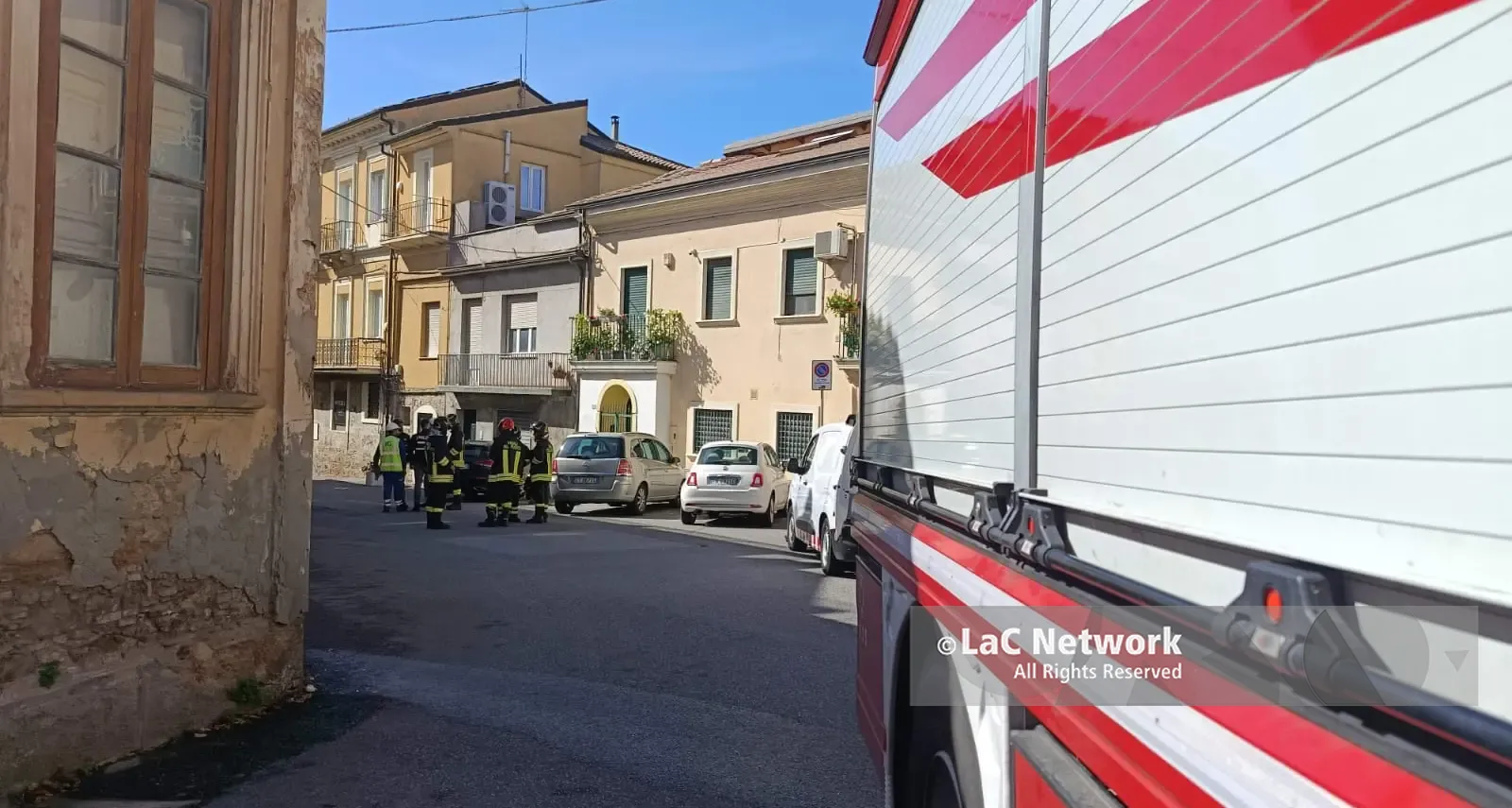 Nuova fuga di gas a Vibo, evacuate la sede di Confindustria e le abitazioni vicine: vigili del fuoco e tecnici al lavoro\n