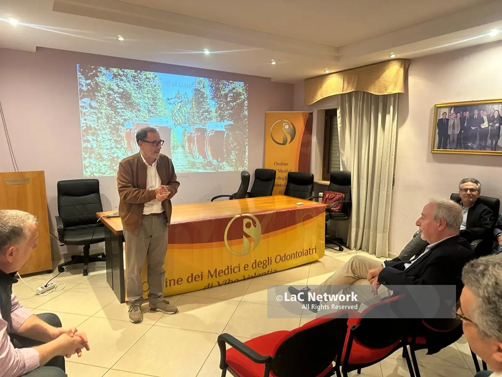 Vibo Valentia, nasce “MedicaMente”: medici a confronto tra amicizia, empatia e passioni\n