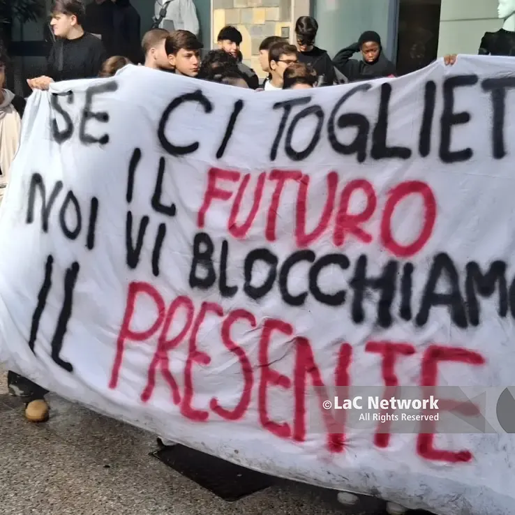 Sciopero del 30 ottobre, gli studenti di Cosenza e Rende chiedono la chiusura delle scuole\n