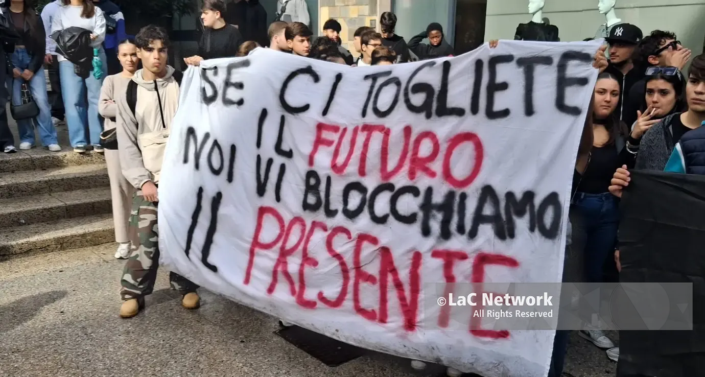 Sciopero del 30 ottobre, gli studenti di Cosenza e Rende chiedono la chiusura delle scuole\n