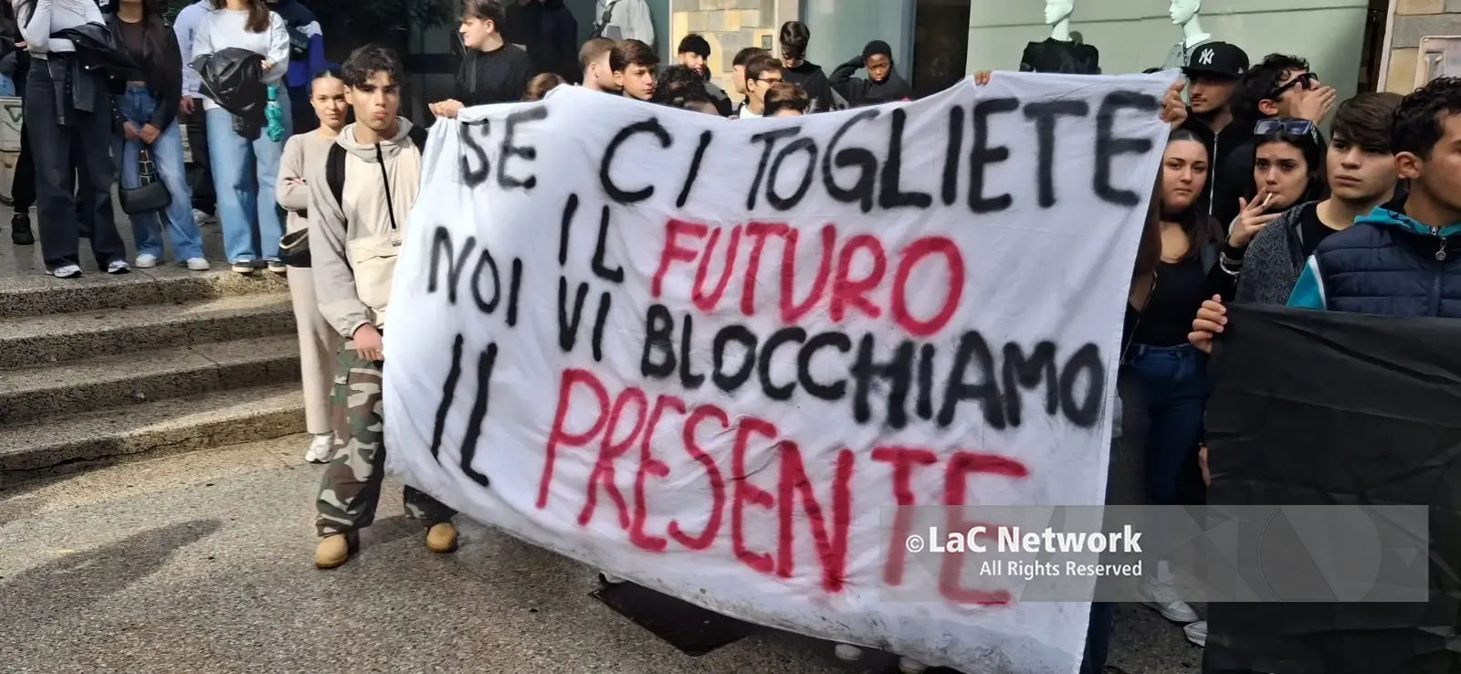 Sciopero del 30 ottobre, gli studenti di Cosenza e Rende chiedono la chiusura delle scuole\n
