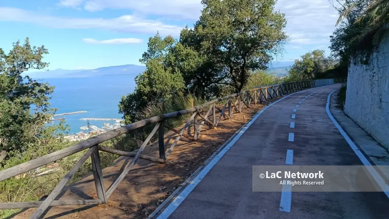 Due chilometri di paradiso, la ciclabile costruita sul tracciato della vecchia Littorina di Vibo è uno spettacolo\n