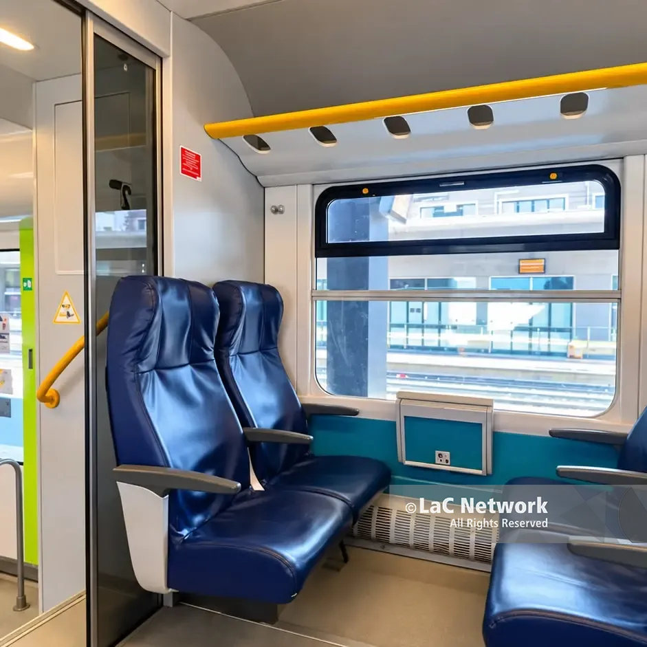 <p>Sulla Jonica il tempo scorre ma i treni regionali un po’ meno: le coincidenze impossibili (senza auto) per voli e alta velocità</p>