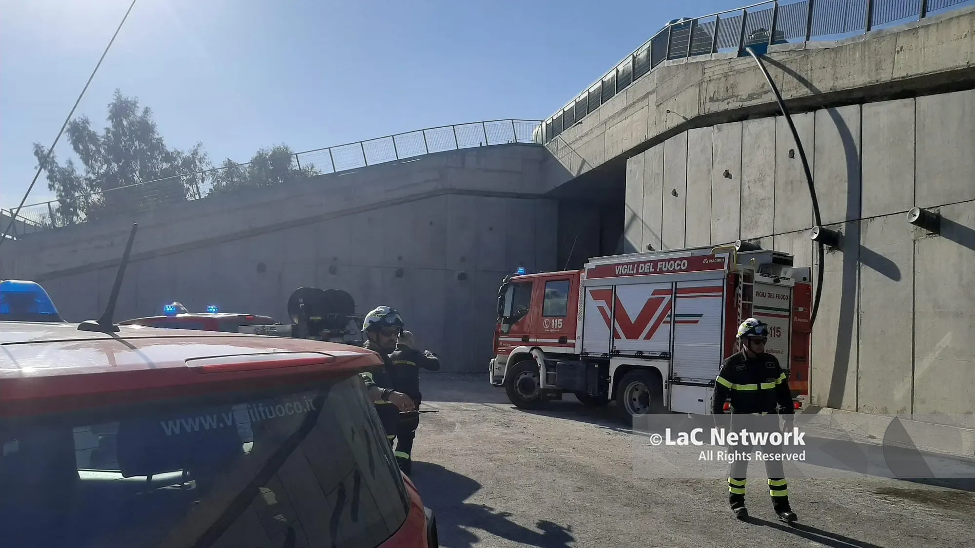 Vigili del Fuoco, esercitazione nella galleria della metropolitana a Germaneto\n